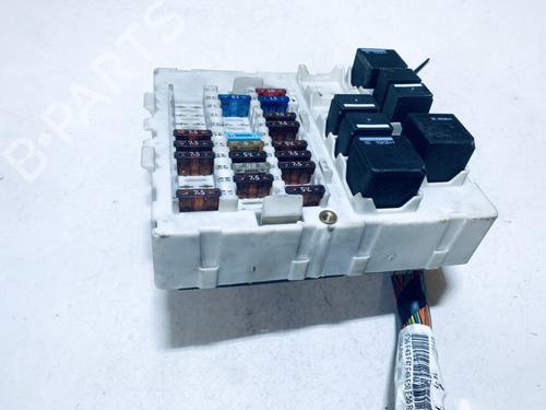 fuse-box-ford-transit-connect-p65_-p70_-p80_-2002-33079146 main image
