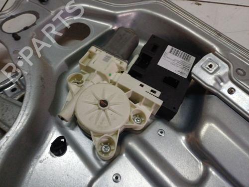 Motor do elevador de vidro frente direito Motor do elevador de vidro frente direito FORD C-MAX (DM2) 1.8 (125 hp) 36548305 36548305