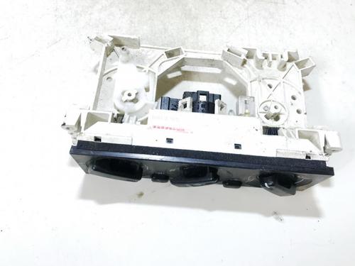 Used Climate control Climate control MITSUBISHI SPACE WAGON (N9_W, N8_W) 2.4 GDI (N84W) (147 hp) 35857871 35857871