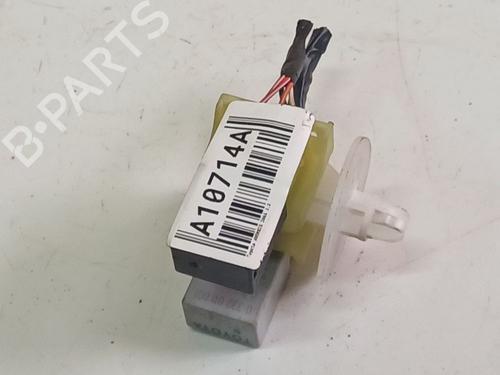 fuse-box-toyota-avensis-_t25_-2003-2004-2005-2006-2007-2008-32552684 main image