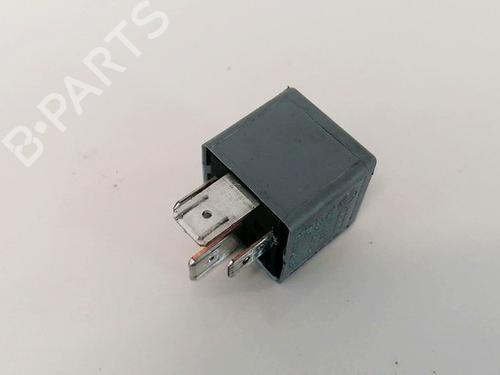 Used Electronic sensor Electronic sensor VW CADDY III Box Body/MPV (2KA, 2KH, 2CA, 2CH) 1.9 TDI (105 hp) 33065387 33065387