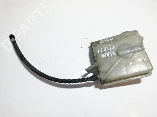 Used Brake fluid reservoir Brake fluid reservoir 35716334 35716334