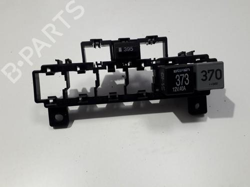 fuse-box-audi-a4-b7-8ec-2004-2005-2006-2007-2008-2009-33504832 main image