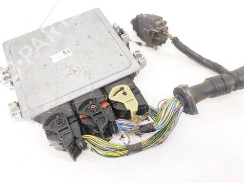 Used Engine control unit (ECU) Engine control unit (ECU) FORD FOCUS III 1.6 TDCi (95 hp) 32961143 32961143