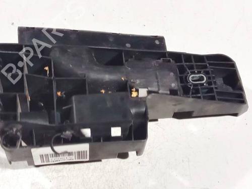 Used Fuse box OPEL SIGNUM Hatchback (Z03) 2.2 DTI (F48) (125 hp) 32596517