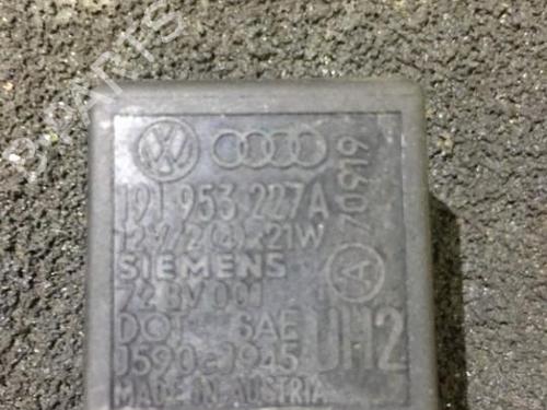 Used Electronic sensor Electronic sensor VW PASSAT B3/B4 Variant (3A5, 35I) 1.9 D (68 hp) 33482598 33482598