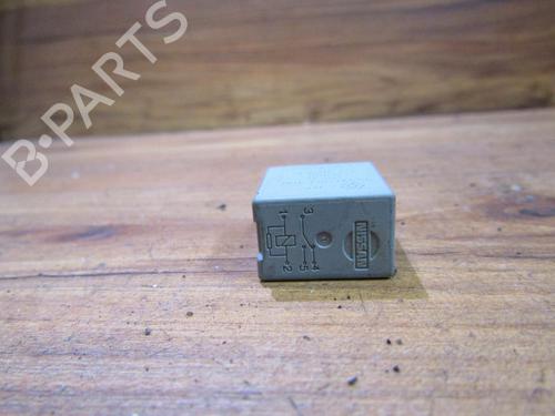 Used Electronic sensor Electronic sensor RENAULT MEGANE II (BM0/1_, CM0/1_) 1.5 dCi (BM0F, BM0T, BM2B, CM0F, CM0T) (82 hp) 33480389 33480389