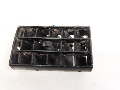 Used Air vent Air vent VW TRANSPORTER T4 Van (70A, 70H, 7DA, 7DH) 2.4 D (78 hp) 32941751 32941751