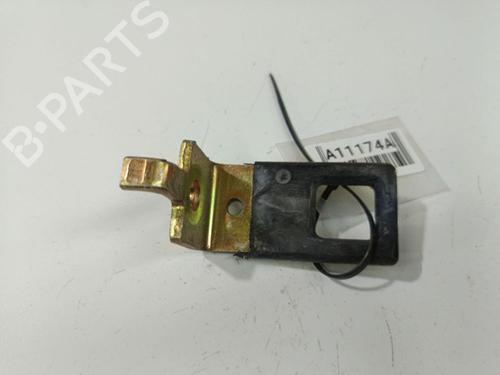 sttte-nissan-primera-hatchback-p12-2002-32971685 main image