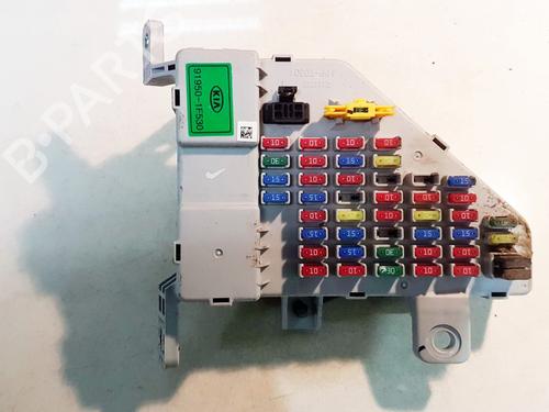 Used Fuse box Fuse box KIA SPORTAGE II (JE_, KM_) 2.0 CRDi (140 hp) 33102230 33102230