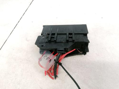 Used Fuse box Fuse box OPEL MERIVA A MPV (X03) 1.3 CDTI (E75) (75 hp) 32889429 32889429