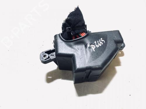 Used Fuse box Fuse box SKODA OCTAVIA II (1Z3) 2.0 TDI 16V (140 hp) 33079677 33079677