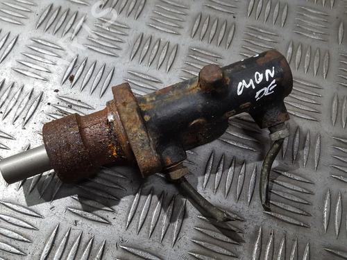 brake-master-cylinder-ford-mondeo-i-gbp-1993-1994-1995-1996-35698159 main image