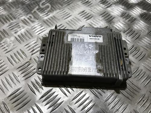 Used Engine control unit (ECU) Engine control unit (ECU) VOLVO V40 Estate (645) 1.8 (115 hp) 33490615 33490615