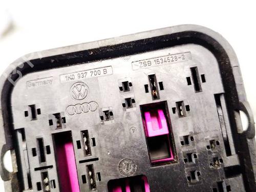 Fuse box VW PASSAT B7 (362) 1.6 TDI | BP32547938E1