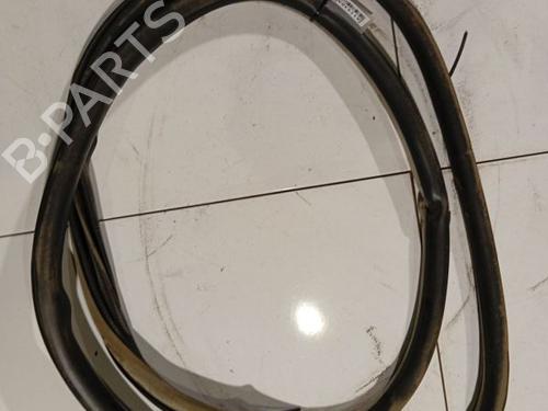 Gummiliste Gummiliste CITROËN C5 III (RD_) 2.0 HDi (RDRHD8, RDRHDJ, RDRHR8, RDRHRJ) (136 hp) 39545002 39545002
