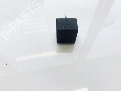Used Electronic sensor Electronic sensor RENAULT ESPACE II (J/S63_) 2.1 TD (J633, J634, J/S635, J/S63D) (88 hp) 33090584 33090584