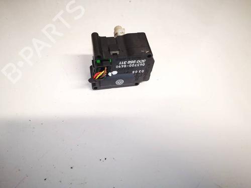 Używane Moduł elektroniczny VW PHAETON (3D1, 3D2, 3D3, 3D4, 3D6, 3D7, 3D8, 3D9) 3.2 V6 (241 hp) 32965362