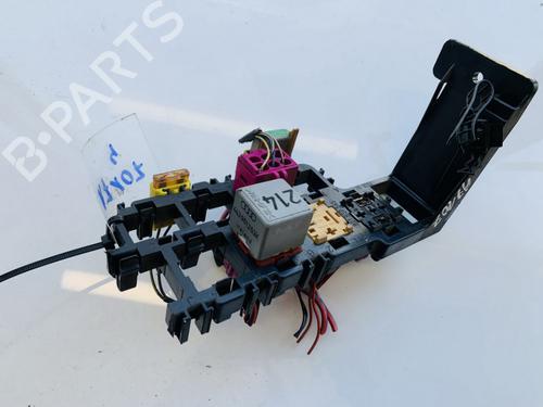 Used Fuse box AUDI A4 B5 (8D2) 1.9 TDI (110 hp) 32877905