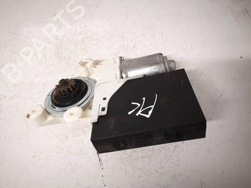 Left front window motor VOLVO V50 (545) 2.0 D | BP38193231E21 - Image 3