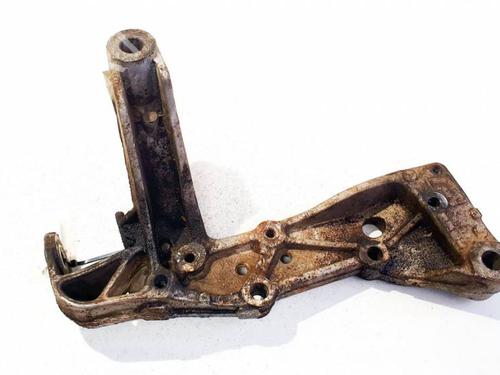 Used Right front suspension arm Right front suspension arm SKODA OCTAVIA II (1Z3) 2.0 TDI (140 hp) 36588515 36588515