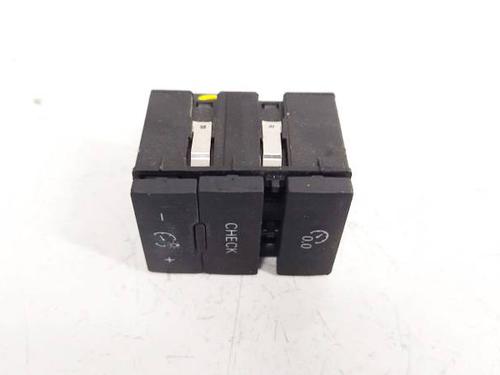 Used Switch Switch VOLVO V50 (545) 2.0 D (136 hp) 40286438 40286438