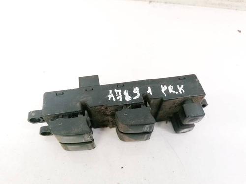 switch-nissan-primera-hatchback-p12-2002-32919422 main image