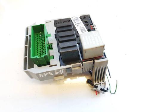 Used Fuse box Fuse box OPEL MERIVA A MPV (X03) 1.7 CDTI (E75) (100 hp) 32966182 32966182
