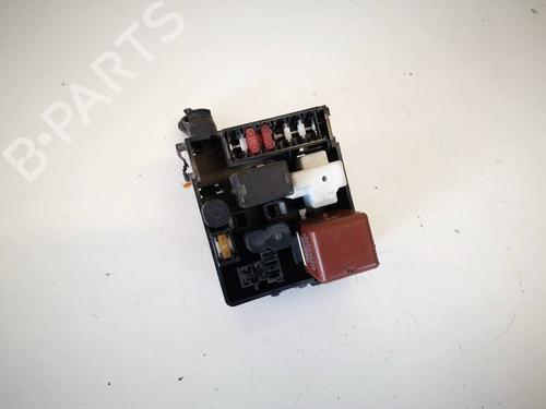 fuse-box-toyota-rav-4-ii-_a2_-2000-2001-2002-2003-2004-2005-32959469 main image