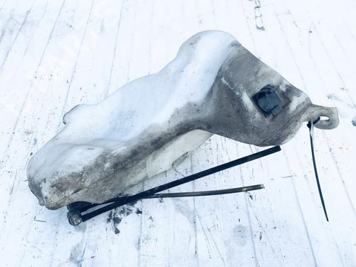 windscreen-washer-tank-peugeot-307-3ac-2000-2001-2002-2003-2004-2005-2006-2007-2008-2009-2010-2011-2012-35593152 main image