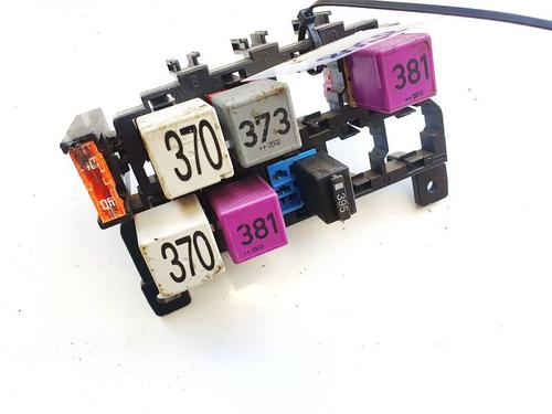 Used Fuse box Fuse box AUDI A6 C6 (4F2) 3.2 FSI (255 hp) 32938013 32938013