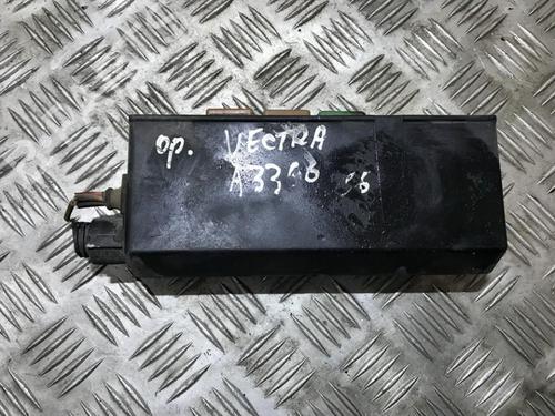 Used Fuse box Fuse box OPEL VECTRA B (J96) 2.0 DI 16V (F19) (82 hp) 33496843 33496843
