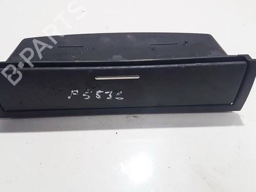 Used Glove box Glove box BMW 3 (E46) 320 i (150 hp) 35866473 35866473