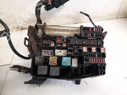 Used Fuse box Fuse box TOYOTA AURIS (_E15_) 1.4 D-4D (NDE150_, NDE150R) (90 hp) 32588716 32588716