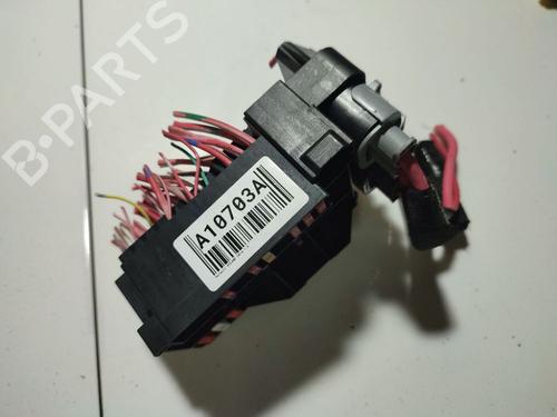 fuse-box-renault-megane-iii-hatchback-bz01_-b3_-2008-32561741 main image
