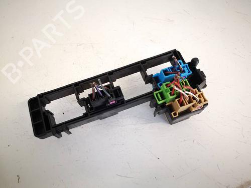 Fuse box SKODA SUPERB II (3T4) 2.0 TDI | BP32581312E1 
