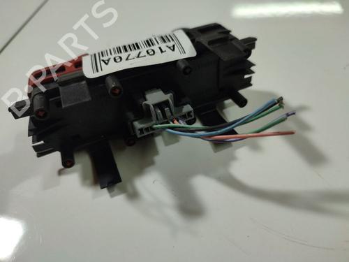 Used Warning switch Warning switch RENAULT SCÉNIC II (JM0/1_) 1.6 BiFuel (113 hp) 34923229 34923229