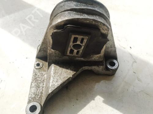 Used Engine mount Engine mount VOLVO S60 I (384) 2.4 (140 hp) 32907721 32907721