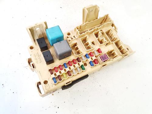 Used Fuse box Fuse box TOYOTA AVENSIS VERSO (_M2_) 2.0 D (CLM20_, CLM20R) (116 hp) 32889141 32889141