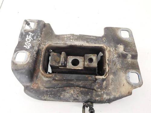 Used Engine mount VOLVO V50 (545) 2.0 D (136 hp) 32943719