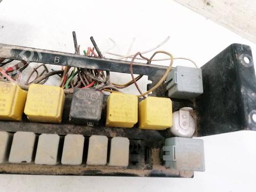 Used Fuse box Fuse box MERCEDES-BENZ SPRINTER 2-t Bus (B901, B902) 213 CDI (902.671, 902.672) (129 hp) 32922344 32922344