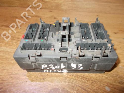 Used Fuse box Fuse box PEUGEOT 306 Hatchback (7A, 7C, N3, N5) 1.4 (75 hp) 33510967 33510967
