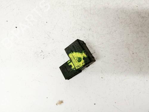 Used Switch Switch VW TRANSPORTER T4 Van (70A, 70H, 7DA, 7DH) 1.9 D (60 hp) 32625335 32625335