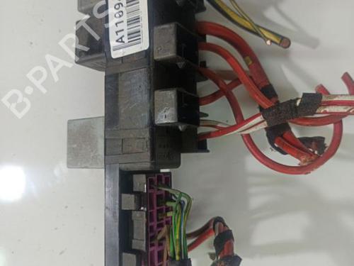 Used Fuse box Fuse box VW GOLF IV (1J1) 1.9 TDI (90 hp) 32536183 32536183