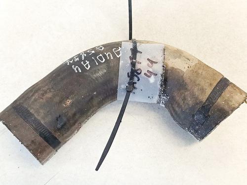 pipe-audi-a4-b5-8d2-1994-1995-1996-1997-1998-1999-2000-2001-33061466 main image