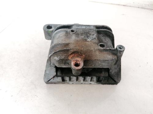 Used Engine mount Engine mount VW TOURAN (1T1, 1T2) 1.9 TDI (105 hp) 32884098 32884098