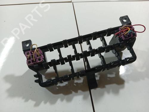 Fuse box VW PASSAT B5 Variant (3B5) 1.9 TDI | BP32556139E1