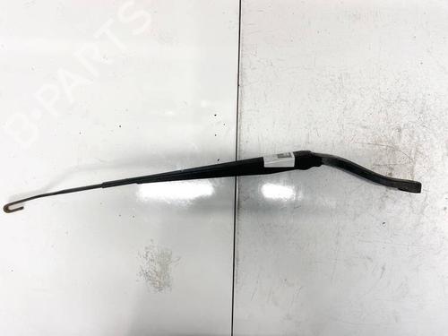 Used Front windshield wiper arm CHEVROLET CAPTIVA (C100, C140) 2.4 4WD (136 hp) 32591392