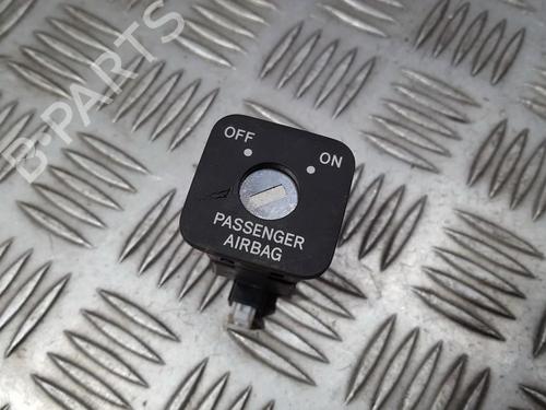 Used Switch Switch TOYOTA COROLLA Verso (ZER_, ZZE12_, R1_) 2.0 D-4D (CUR10_, CUR10R) (116 hp) 33498600 33498600