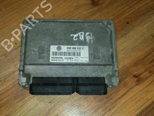 Used Engine control unit (ECU) Engine control unit (ECU) VW POLO IV (9N_, 9A_) 1.2 (54 hp) 33498920 33498920
